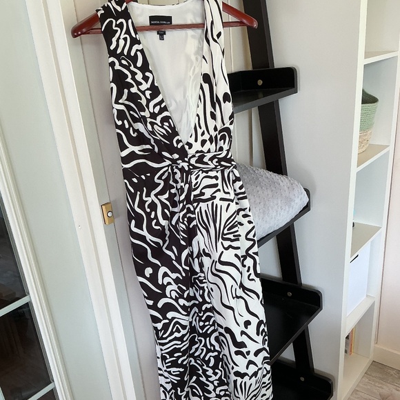 NWOT Donna Morgan Black and Ivory Print Silky Wrap Dress - 4/6 - Picture 5 of 9